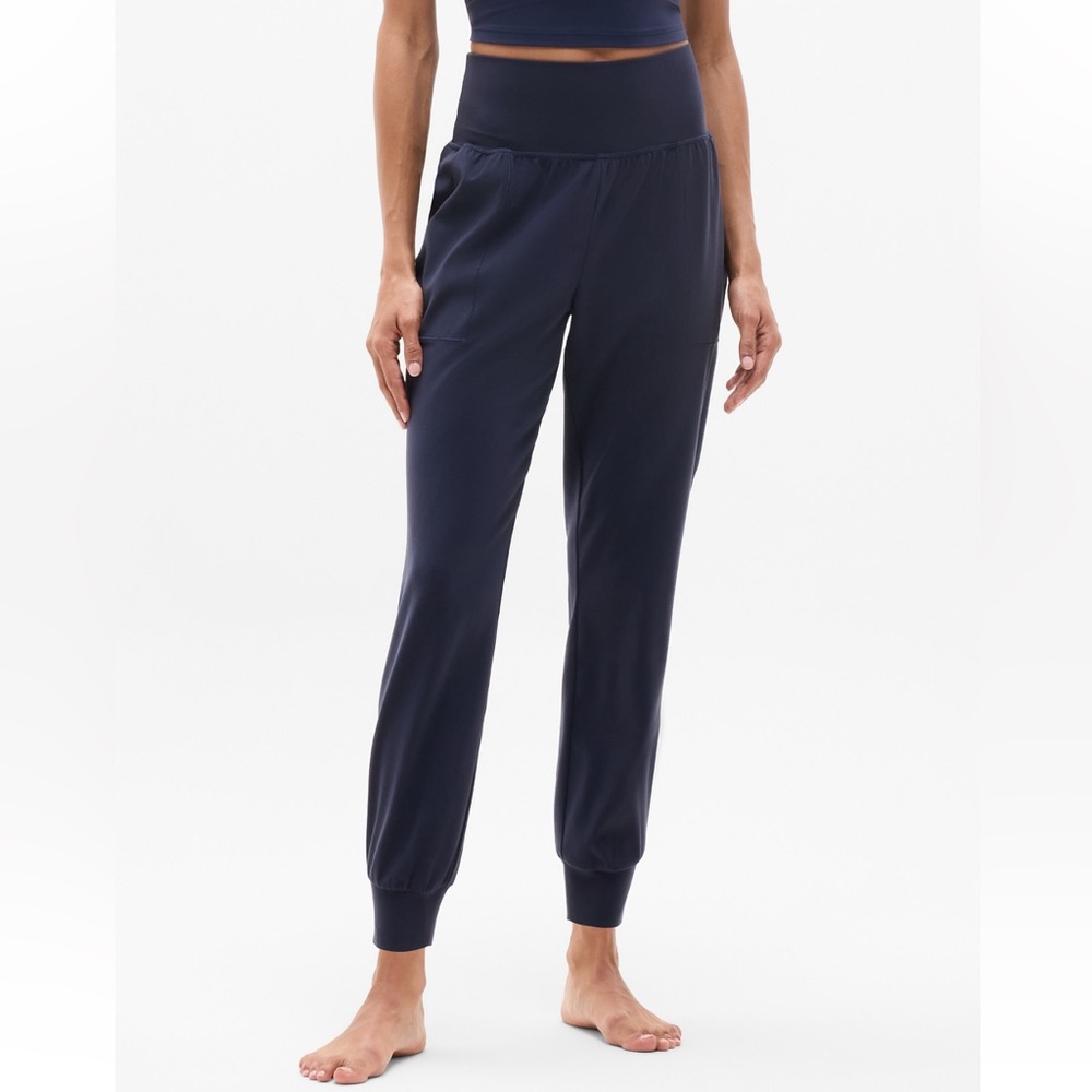 Athleta Women’s Navy Blue Salutation Joggers Pants Size Small Tall Long